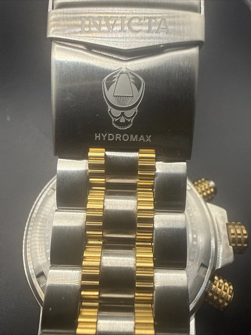 Invicta Hydromax Model 19574 mens watch NEW BATTERY!! Green Dial Goldtone